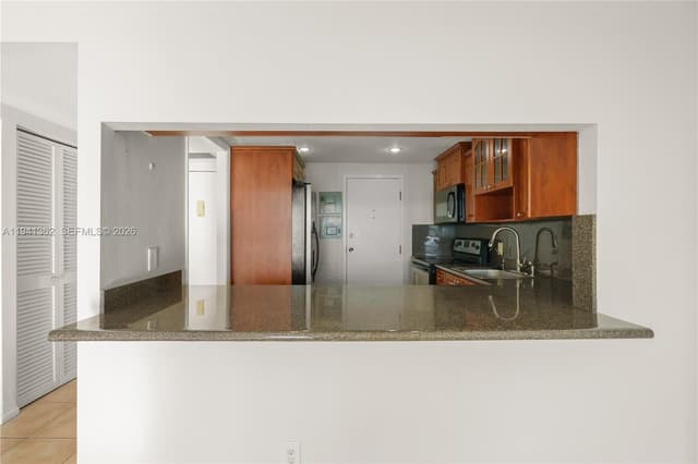 437 Golden Isles Dr # 4D, Hallandale Beach FL 33009 - Hallandale Beach, FL - Photo 6