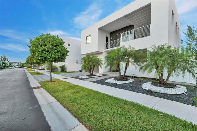 10055 NW 77th St, Doral FL 33178 - Doral, FL - Photo 4