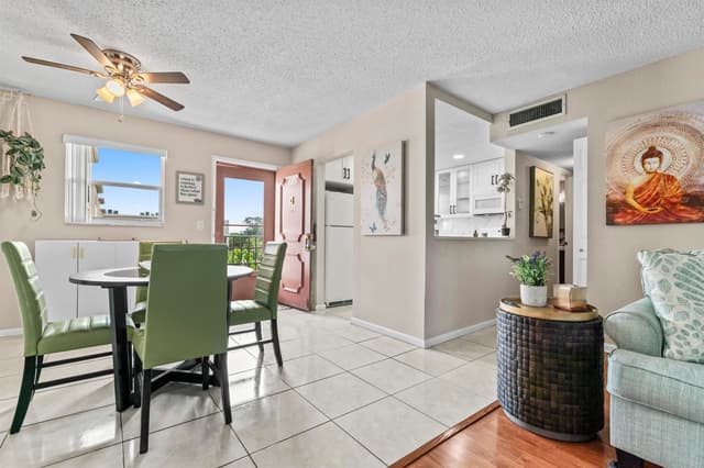 225 Bonnie Boulevard # 302, Palm Springs FL 33461 - Palm Springs, FL - Photo 4