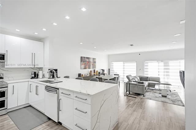 21150 Jib Ct # J12, Aventura FL 33180 - Aventura, FL - Photo 7