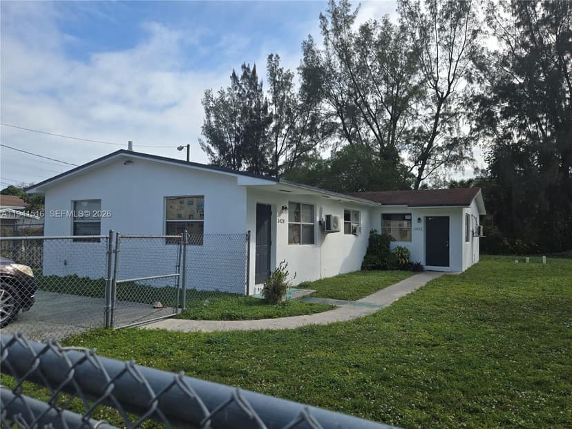 1420 NW 111th St, Miami FL 33167