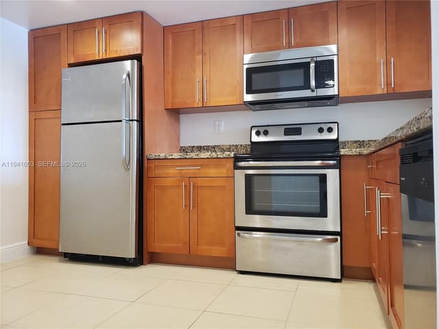 461 SW 113th Way # 461, Pembroke Pines FL 33025 - Pembroke Pines, FL - Photo 4