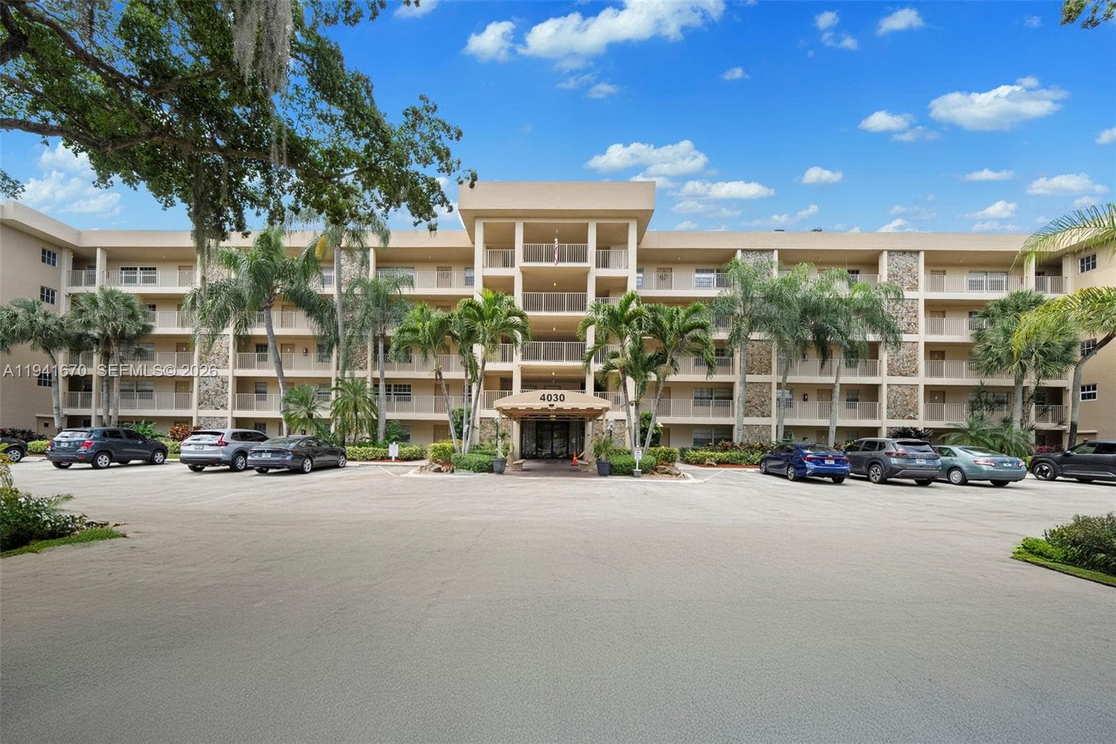 4030 W Palm Aire Dr # 408, Pompano Beach FL 33069 - Pompano Beach, FL - Photo 1