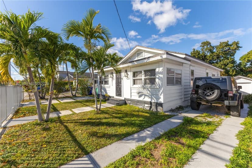 2811 SW 17th St, Miami FL 33145