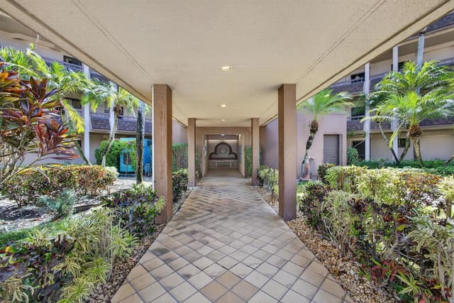 4770 Fountains Drive # 104, Lake Worth FL 33467 - Lake Worth, FL - Photo 5