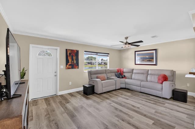 170 Valencia H, Delray Beach FL 33446 - Delray Beach, FL - Photo 5