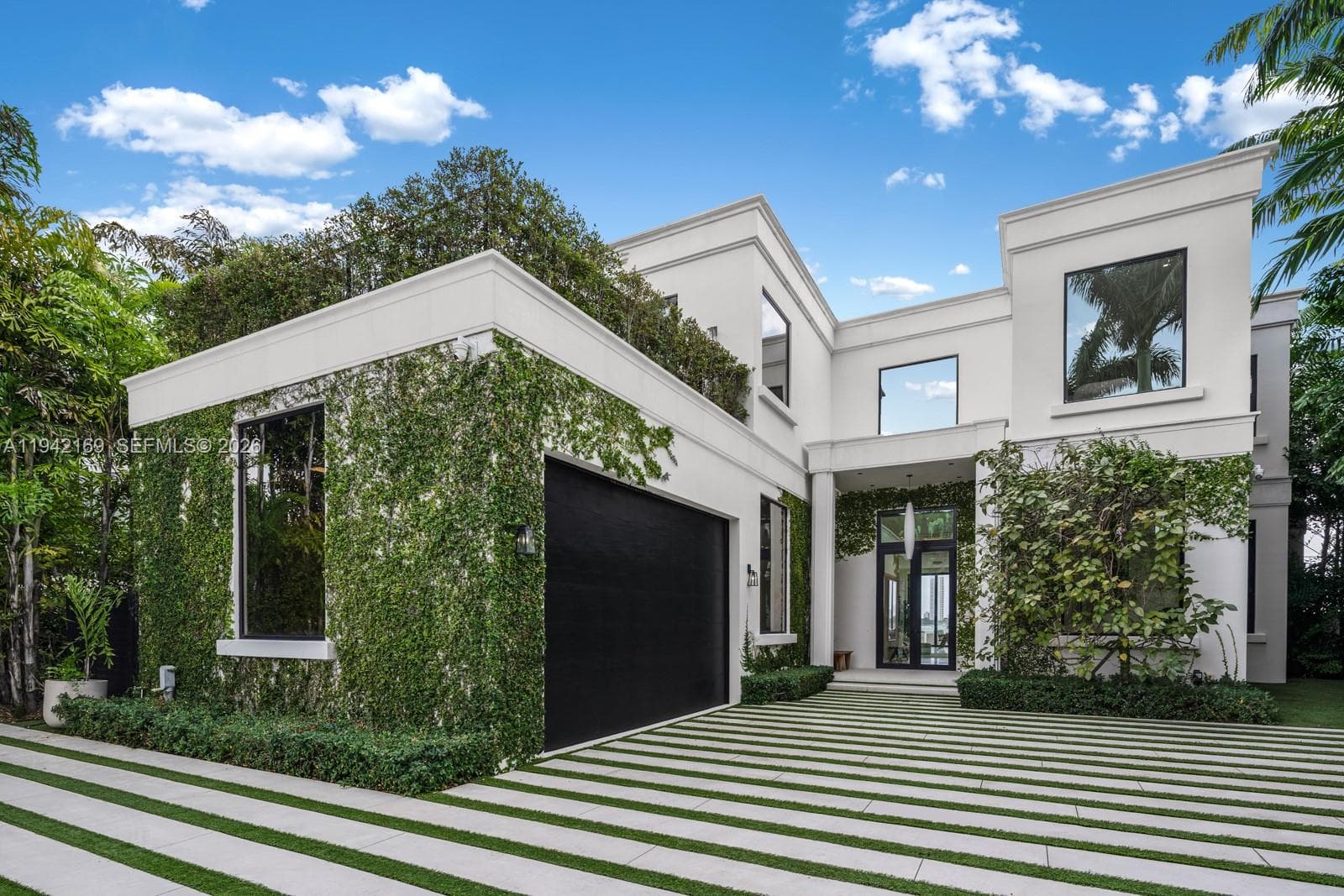 33 E Dilido Dr, Miami Beach FL 33139