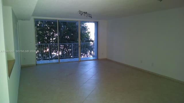 16531 NE 35th Ave # 201, North Miami Beach FL 33160 - North Miami Beach, FL - Photo 7