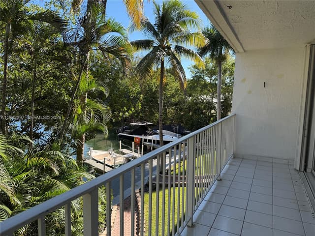 16531 NE 35th Ave # 201, North Miami Beach FL 33160 - North Miami Beach, FL - Photo 3