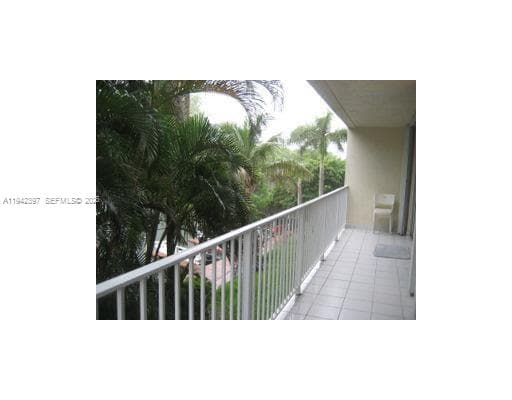 16531 NE 35th Ave # 201, North Miami Beach FL 33160 - North Miami Beach, FL - Photo 5