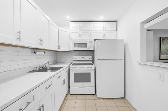 39 Prescott B # 39, Deerfield Beach FL 33442 - Deerfield Beach, FL - Photo 2