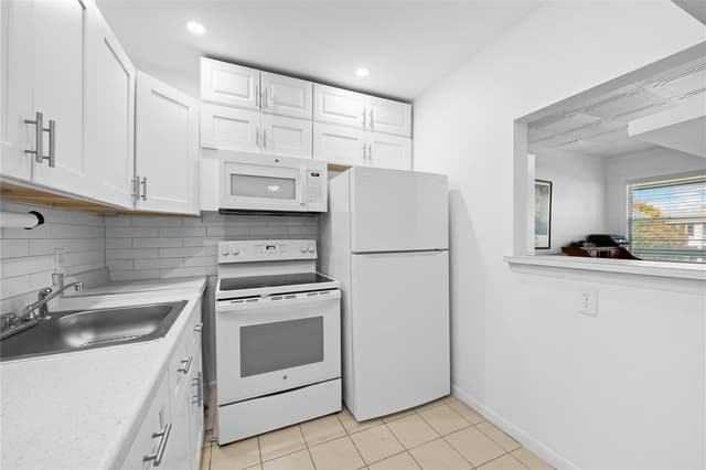 39 Prescott B # 39, Deerfield Beach FL 33442 - Deerfield Beach, FL - Photo 3