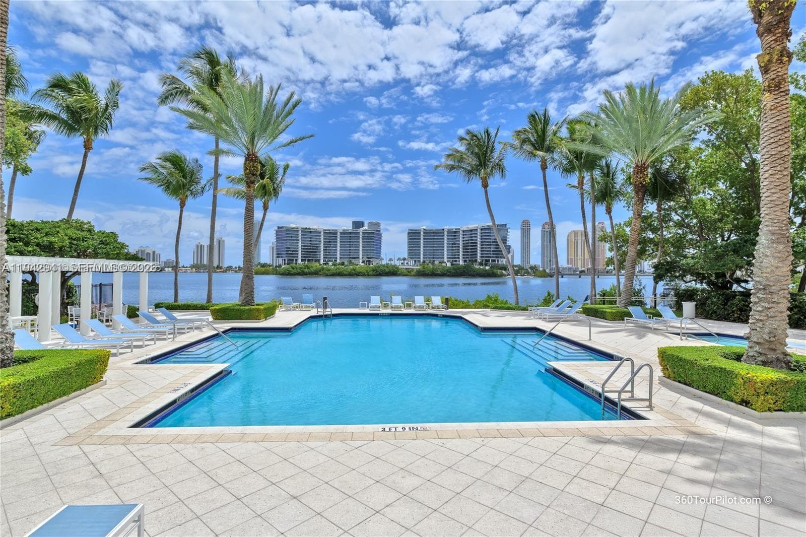 3215 NE 184th St # 14301, Aventura FL 33160