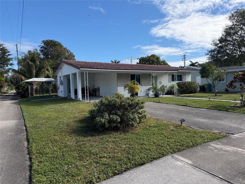 206 NE 5th Avenue, Dania Beach FL 33004