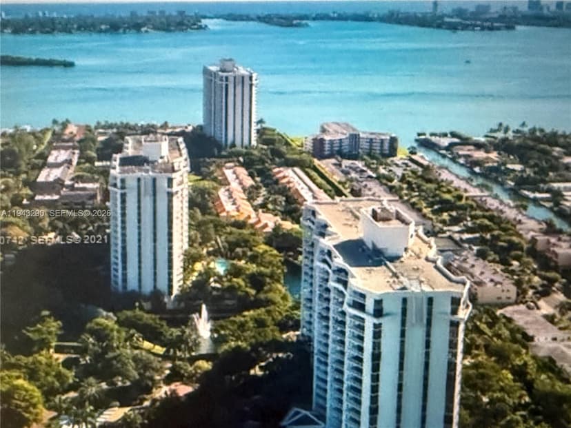 2000 Towerside Ter # 1005, Miami FL 33138