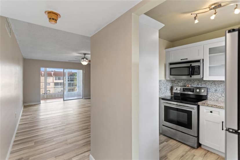 2720 N Pine Island Road # 307, Sunrise FL 33322