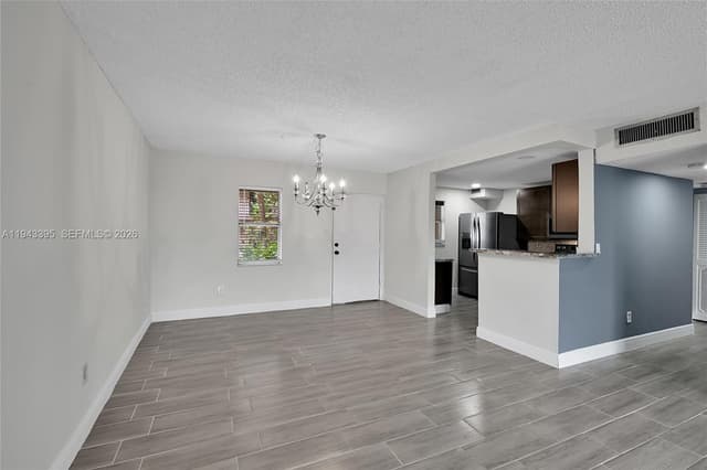 2850 Somerset Dr # 105L, Lauderdale Lakes FL 33311 - Lauderdale Lakes, FL - Photo 5