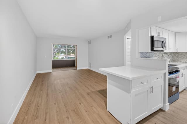 2213 NE 1st Court # 204, Boynton Beach FL 33435 - Boynton Beach, FL - Photo 5