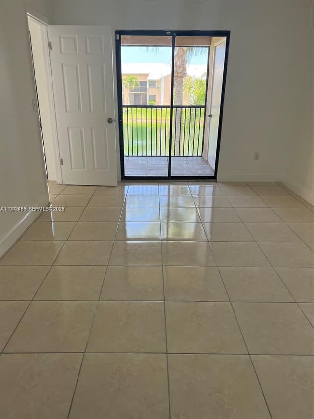 1017 Washington Cir # I, Homestead FL 33034 - Homestead, FL - Photo 4