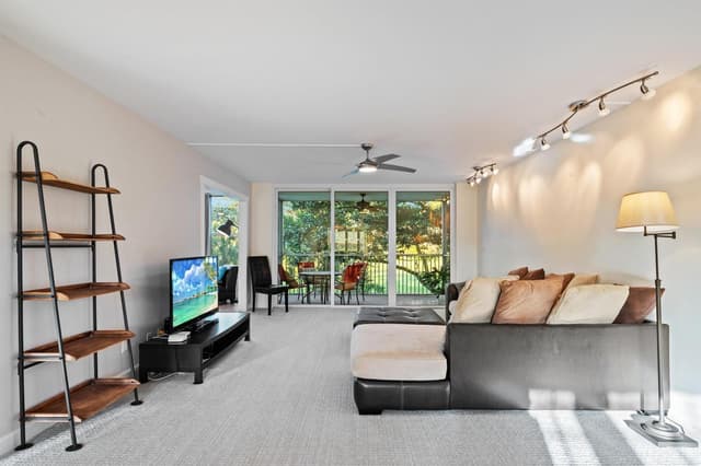 3900 Oaks Clubhouse Drive # 310, Pompano Beach FL 33069 - Pompano Beach, FL - Photo 5