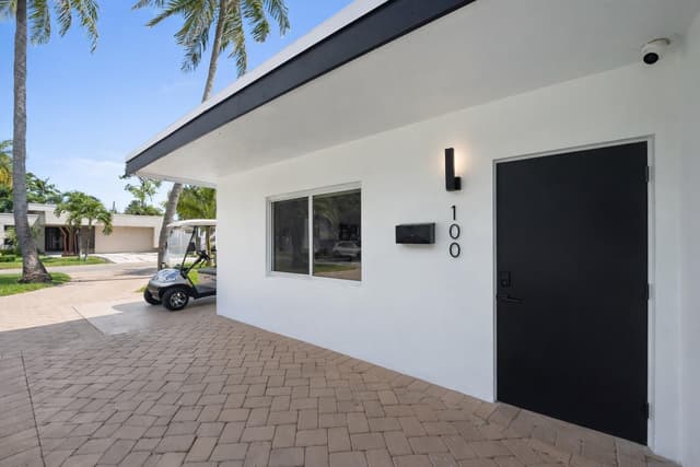 100 NE 22nd Street, Wilton Manors FL 33305 - Wilton Manors, FL - Photo 2