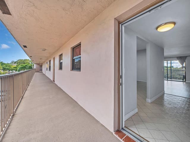 10466 Sunrise Lakes Boulevard # 312, Sunrise FL 33322 - Sunrise, FL - Photo 7