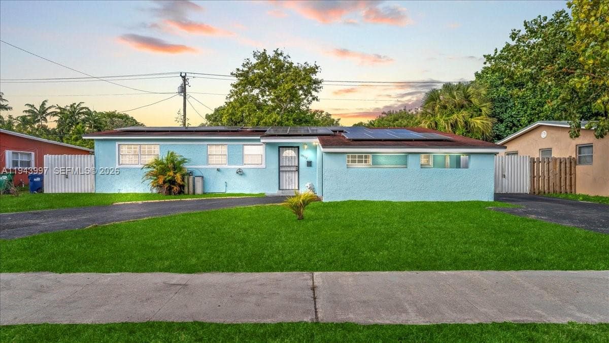 18502 NW 23rd Ct, Miami Gardens FL 33056