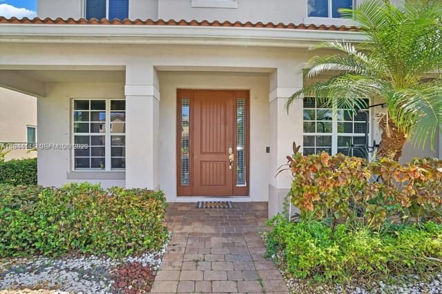 1378 NW 204th St, Miami Gardens FL 33169 - Miami Gardens, FL - Photo 3