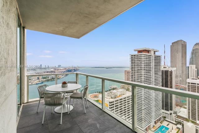 253 NE 2nd St # 4608, Miami FL 33132 - Miami, FL - Photo 2