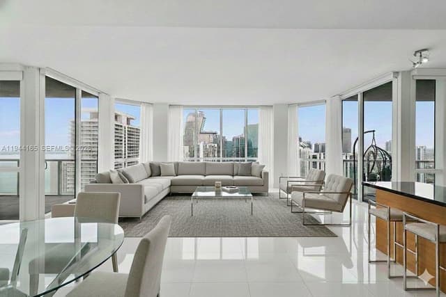 253 NE 2nd St # 4608, Miami FL 33132 - Miami, FL - Photo 3