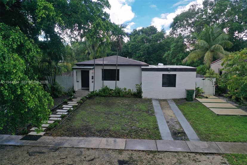 260 NW 133rd St, North Miami FL 33168