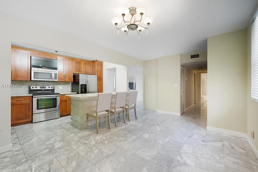 3350 NE 192nd St # B, Aventura FL 33180
