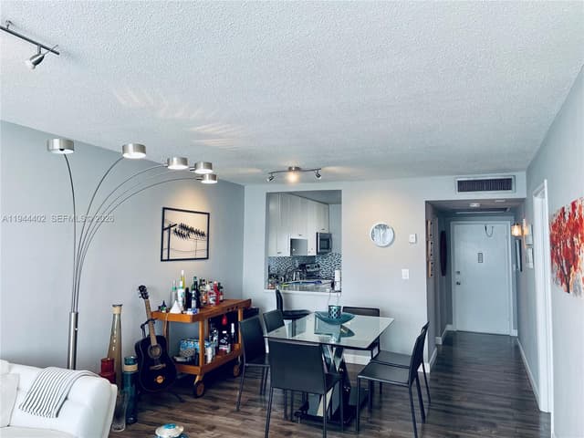 2300 Park Ln # 201, Hollywood FL 33021 - Hollywood, FL - Photo 3
