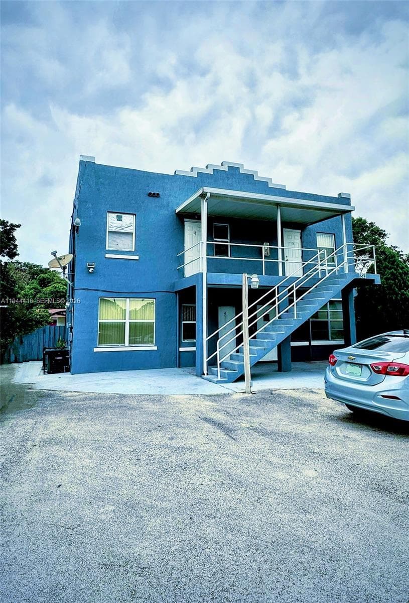 1821 NW 33rd  St, Miami FL 33142