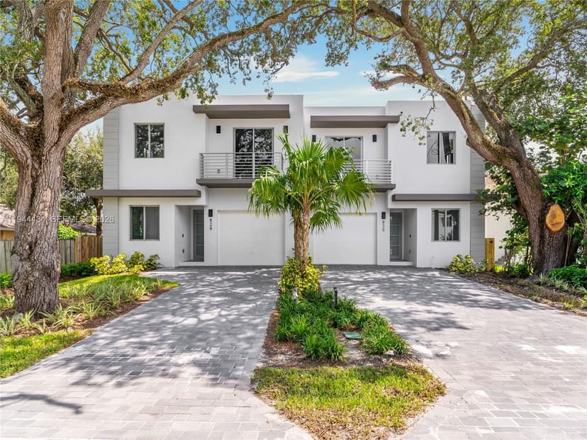 830 SW 30th St, Fort Lauderdale FL 33315