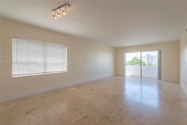 1200 14th St # 5E, Miami Beach FL 33139 - Miami Beach, FL - Photo 2