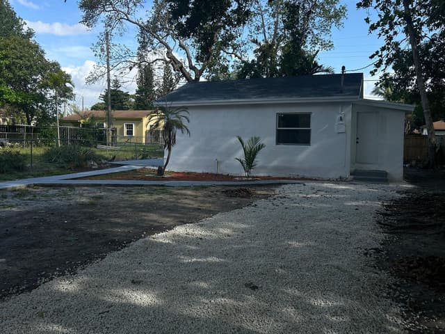 1063 NW 55th Terrace, Miami FL 33127 - Miami, FL - Photo 7