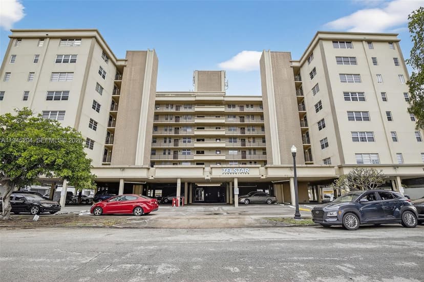 1811 Jefferson St # 808, Hollywood FL 33020