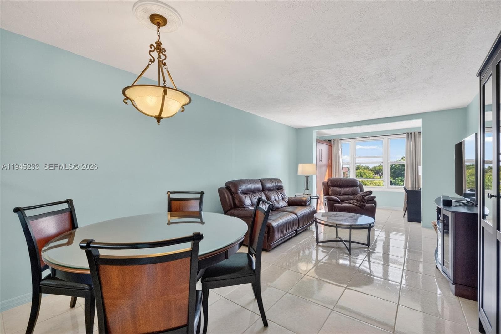 2801 Somerset Dr # 408, Lauderdale Lakes FL 33311 - Lauderdale Lakes, FL - Photo 1