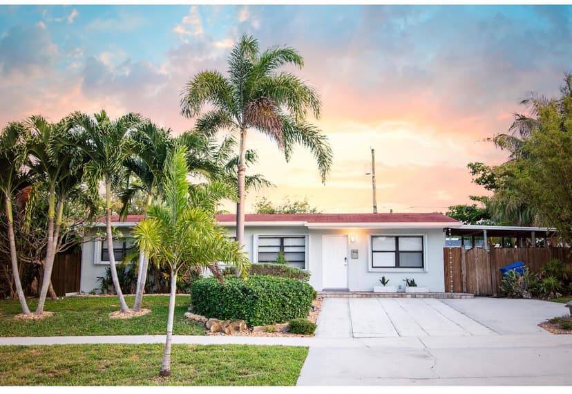 916 W Drew Street, Lantana FL 33462