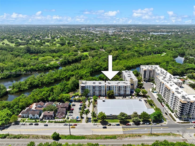 17890 W Dixie # 603, North Miami Beach FL 33160