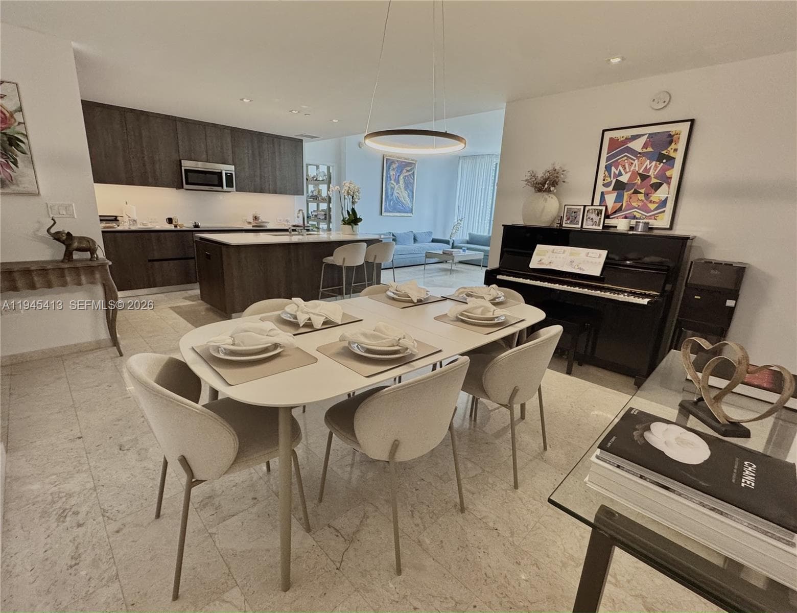 68 SE 6th St # 903, Miami FL 33131