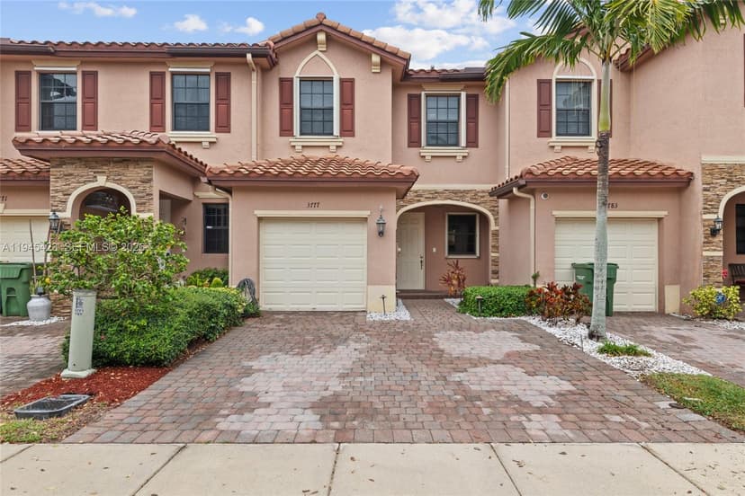 3777 SE 3rd St, Homestead FL 33033