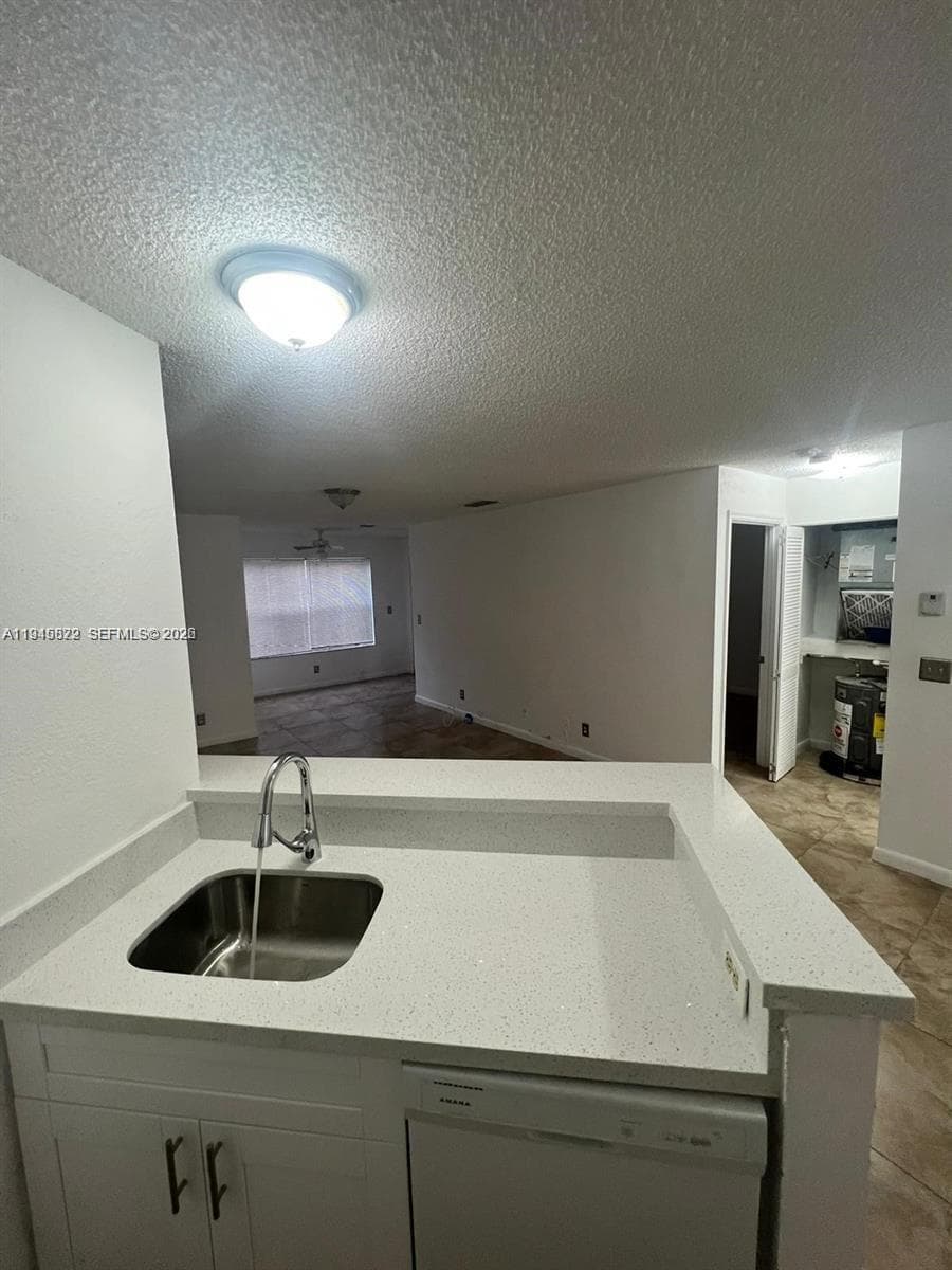 3460 N Pinewalk Dr N # 315, Margate FL 33063