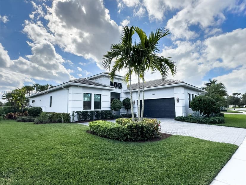 5577 Saint Armands Way, Westlake FL 33470