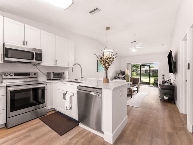 18861 Argosy Drive, Boca Raton FL 33496 - Boca Raton, FL - Photo 2