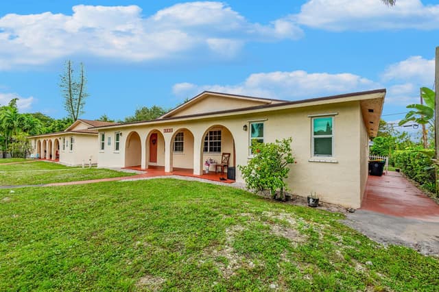 4065 SW 51st Street, Dania Beach FL 33314 - Dania Beach, FL - Photo 2