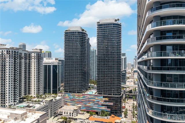 45 SW 9th St # 1205, Miami FL 33130 - Miami, FL - Photo 2