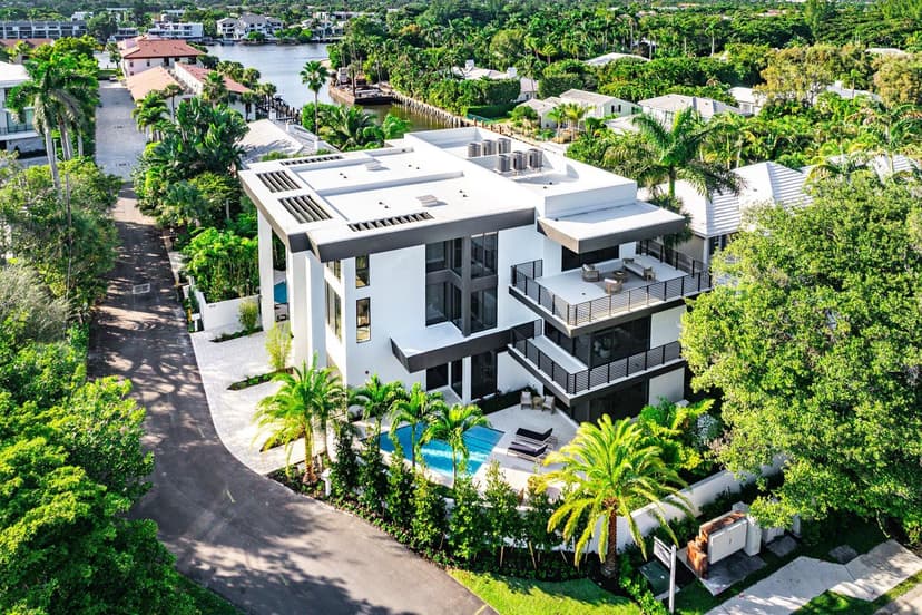 810 Andrews Avenue, Delray Beach FL 33483