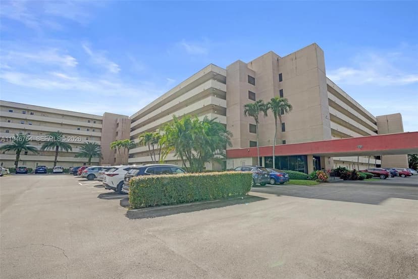 8900 Washington Blvd, Pembroke Pines FL 33025